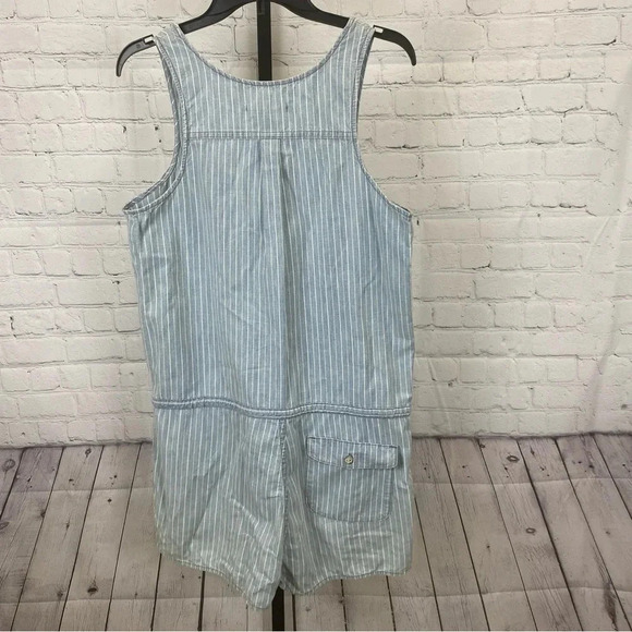 Levi’s Denim Pin Stripe Romper Size Medium - Picture 6 of 8